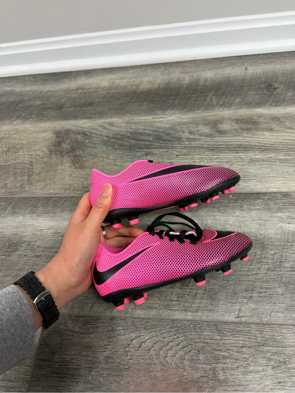 Nike‎ Kids Pink Soccer Cleats